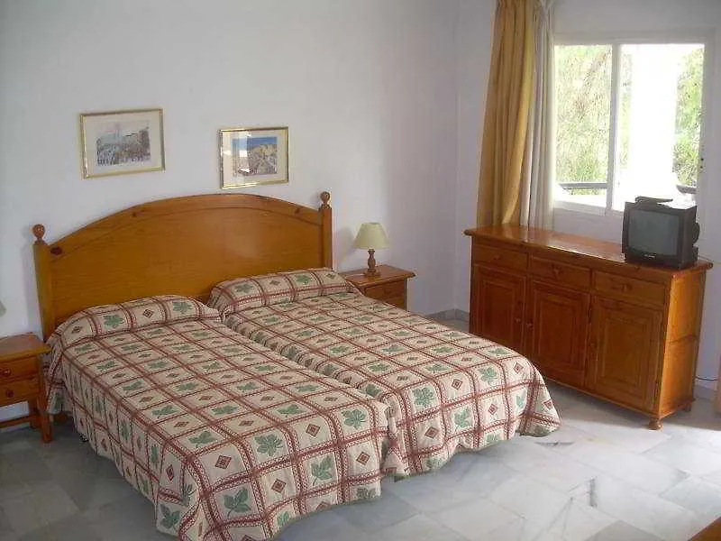 Apartamentos Jardines Del Gamonal Μάλαγα