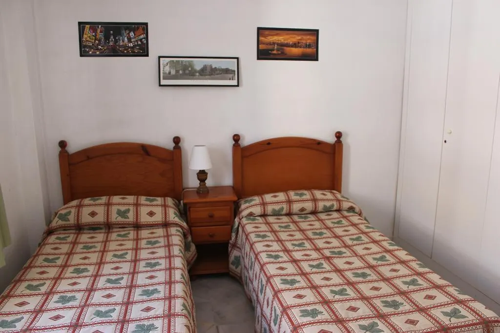 Apartamentos Jardines Del Gamonal Μάλαγα